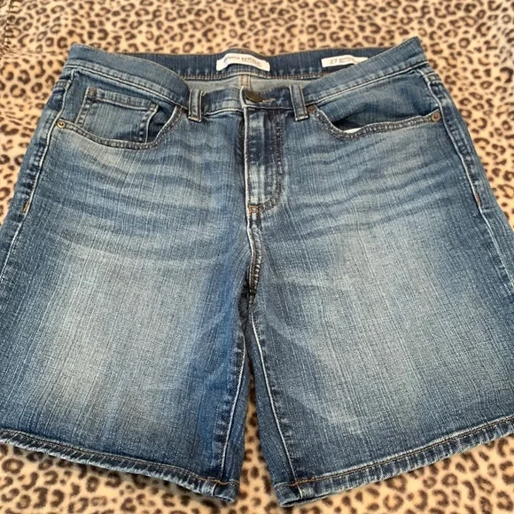 Womens Banaba Republic shorts - Picture 1 of 6